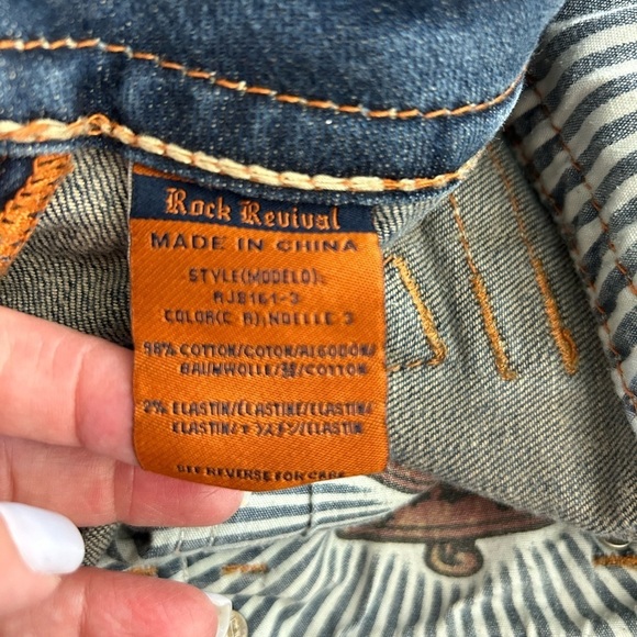ROCK‎ REVIVAL WOMEN'S NOELLE BOOT CUT JEANS SIZE 30 FRAYED HEAVY STITCHING - Picture 15 of 16
